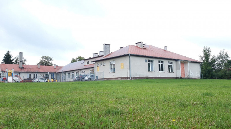 Zespół szkół w Szestnie